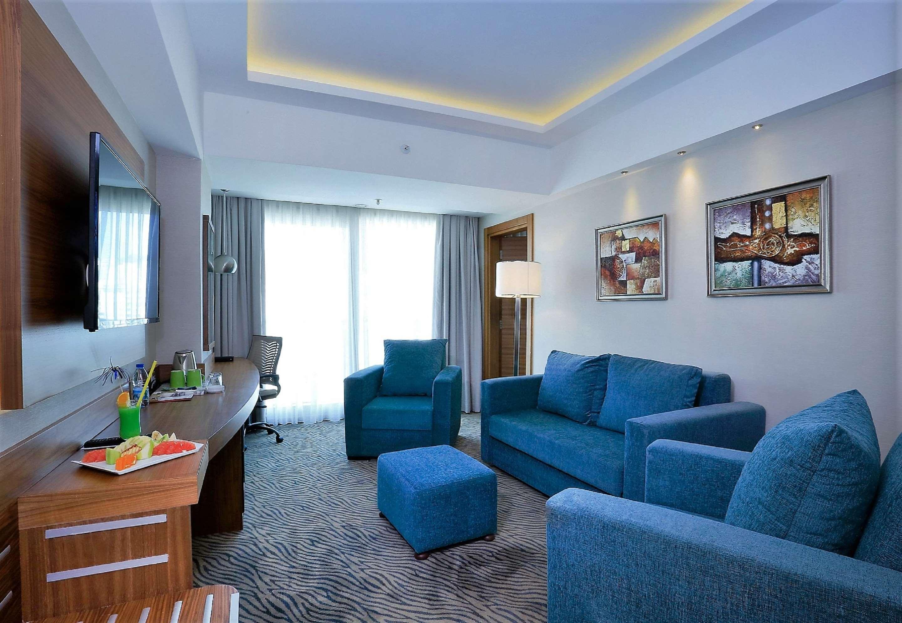 Best Western Premier Karsiyaka Convention & Spa Hotel İzmir Ngoại thất bức ảnh