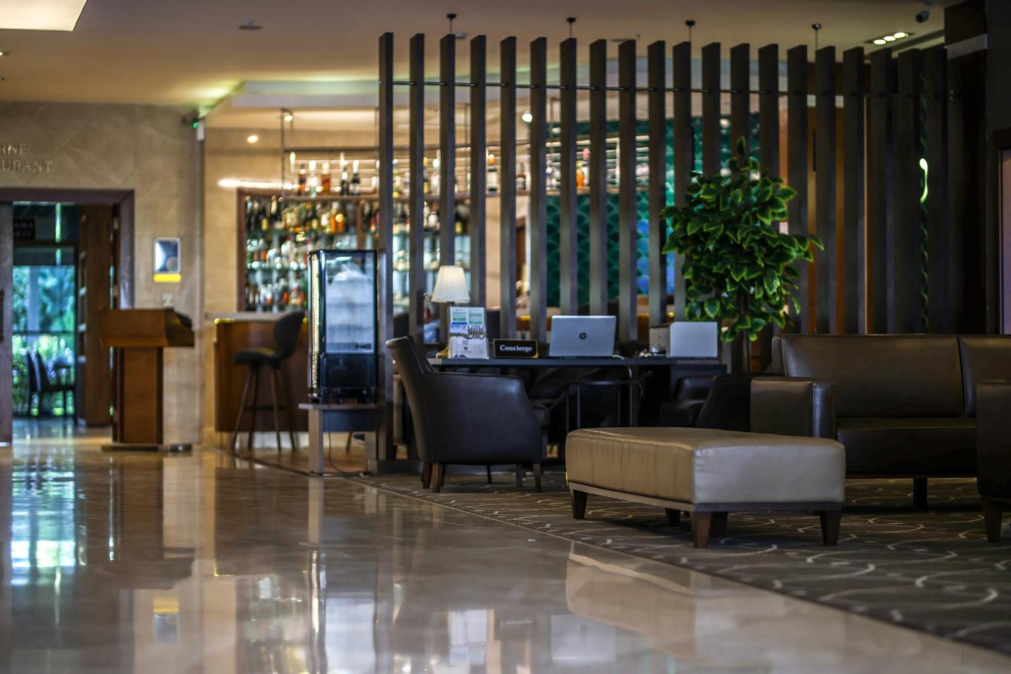 Best Western Premier Karsiyaka Convention & Spa Hotel İzmir Ngoại thất bức ảnh